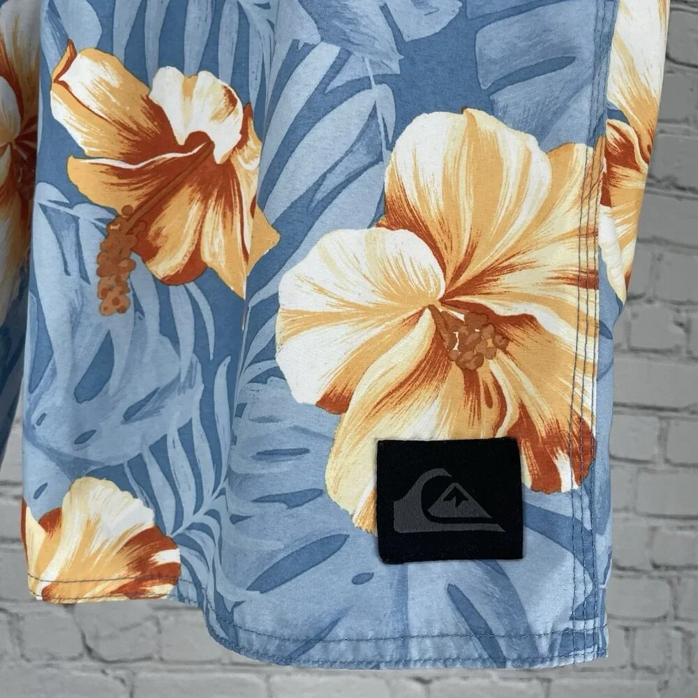 Quiksilver Blue Tropical Floral Dry Flight Board Shorts Swim Trunks Size 30